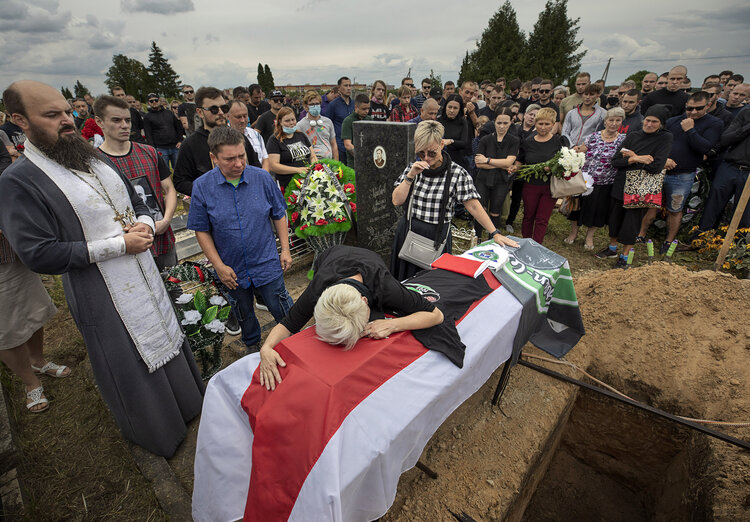 Шведского журналиста, победителя World Press Photo депортируют из Беларуси