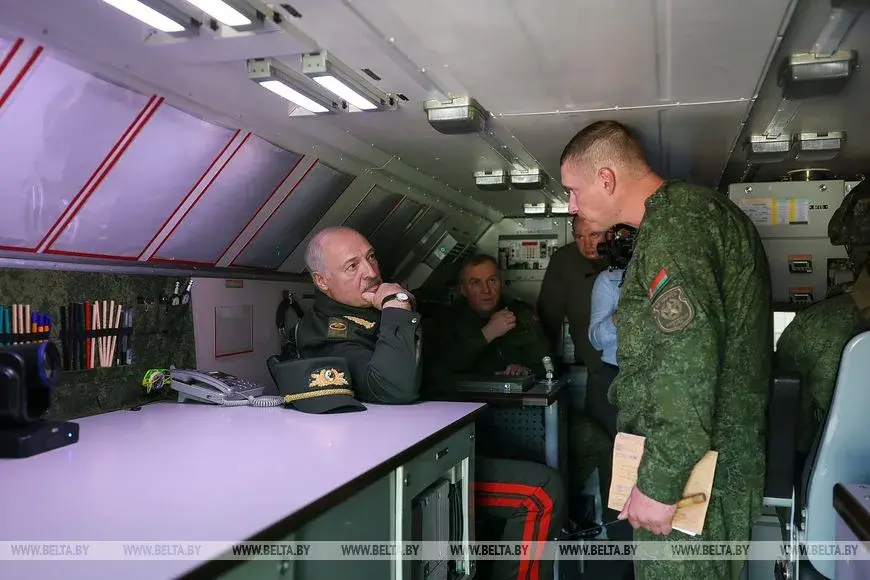 “Спустя 4 года я научился её не замечать”. Монологи белорусов о войне в Украине