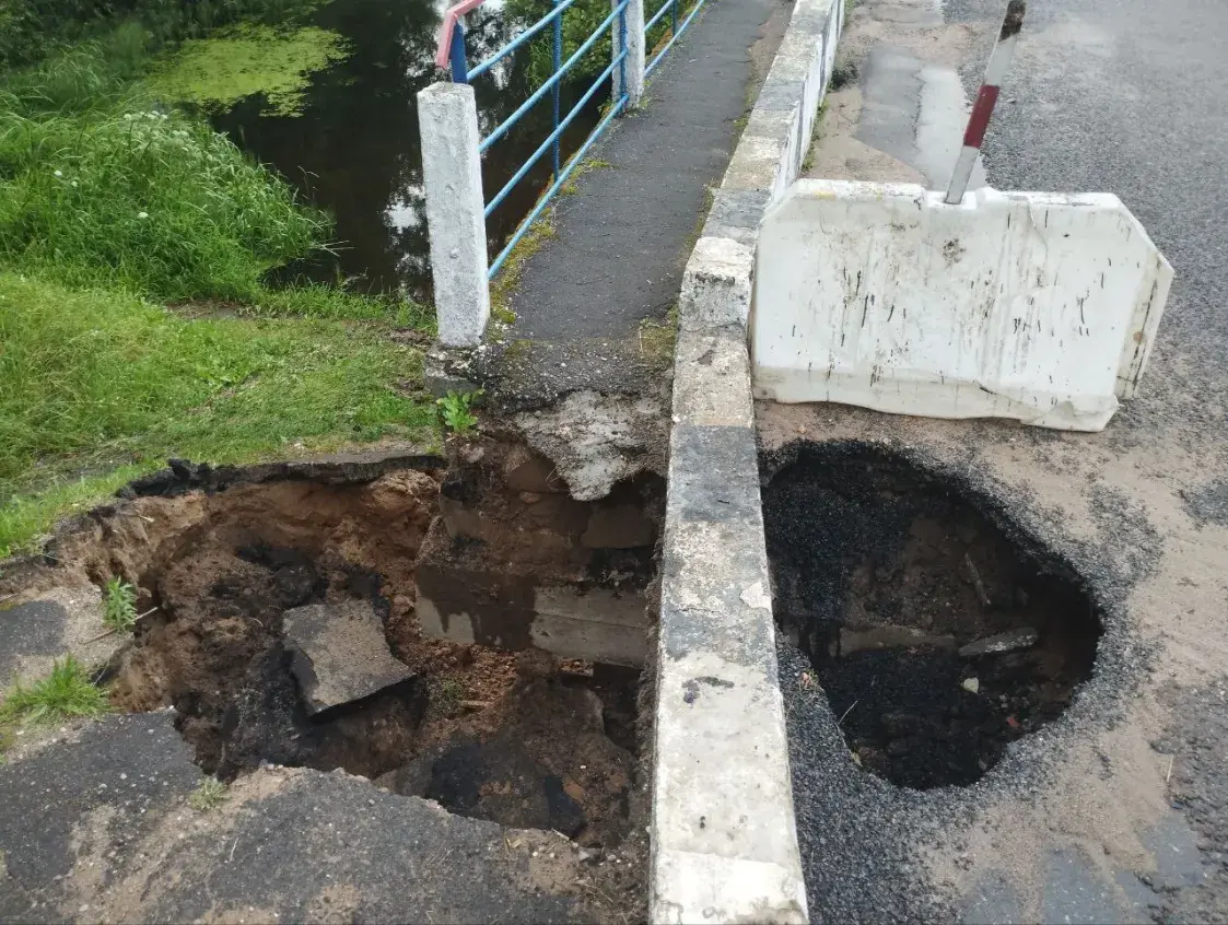 У Бярэзінскім раёне пачаў развальвацца мост
