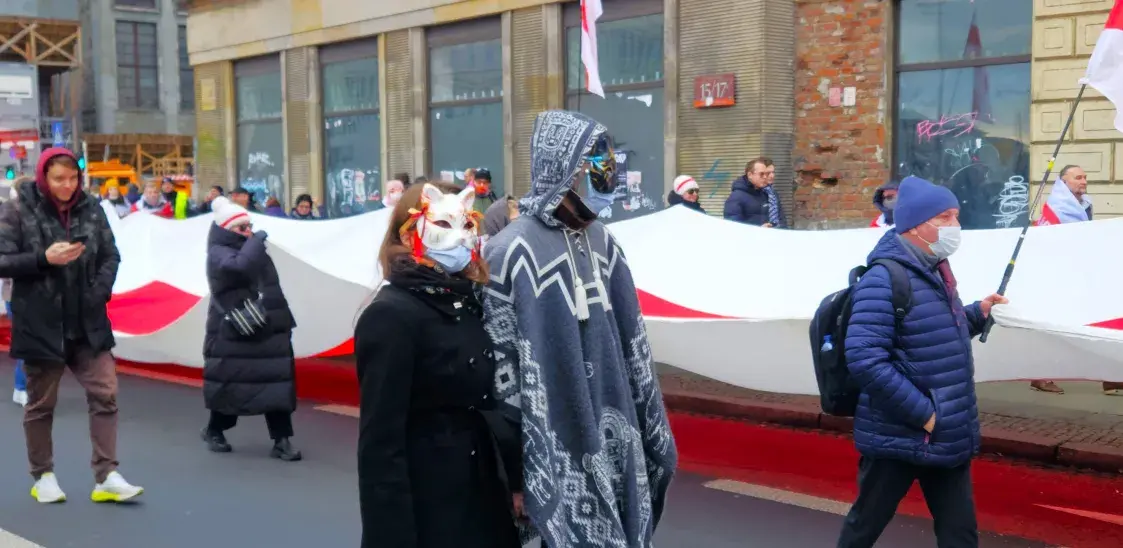 Як у Варшаве прайшоў марш “Не мой выбар” — фотарэпартаж