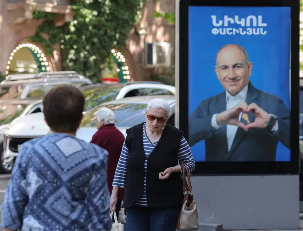 Москва и мир. Что нужно знать о выборах в Армении