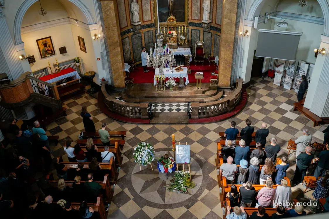 Беларусы ў Варшаве развіталіся са Святланай Курс