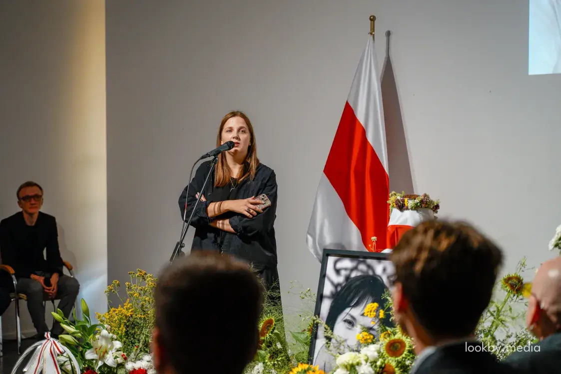 Беларусы ў Варшаве развіталіся са Святланай Курс