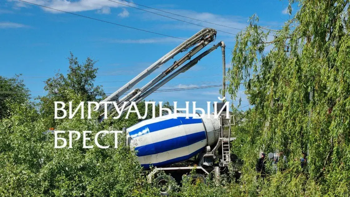 Мужчына выгружаў сумесь з бетонамяшалкі і загінуў ад удару токам