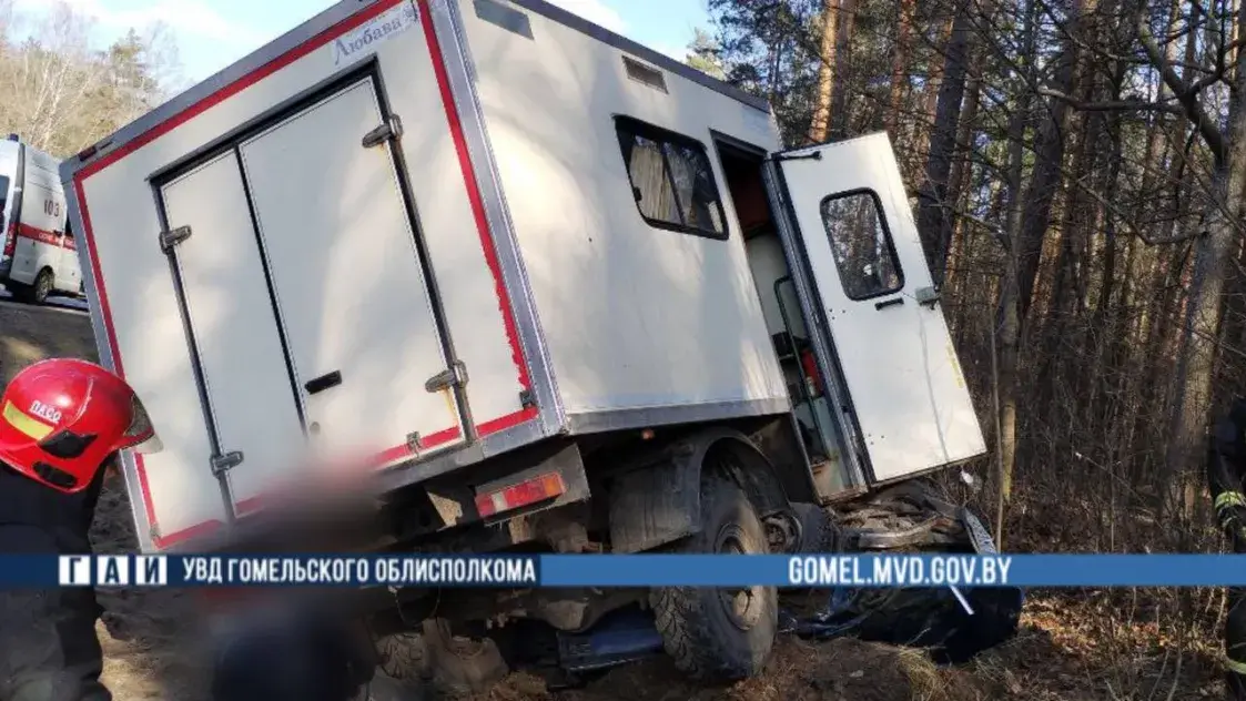 Загінуў 85-гадовы кіроўца ВАЗ — заехаў пад ГАЗ