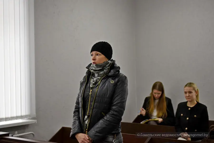 У Гомелі судзілі жанчыну, якая выкінула з 5-га паверха сабаку