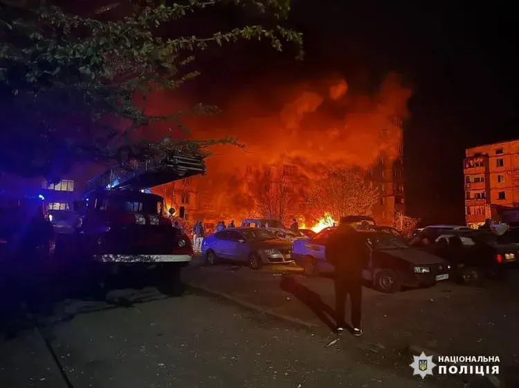 Ночная атака россиян, в Умани ракета попала в девятиэтажку —  429-е утро войны