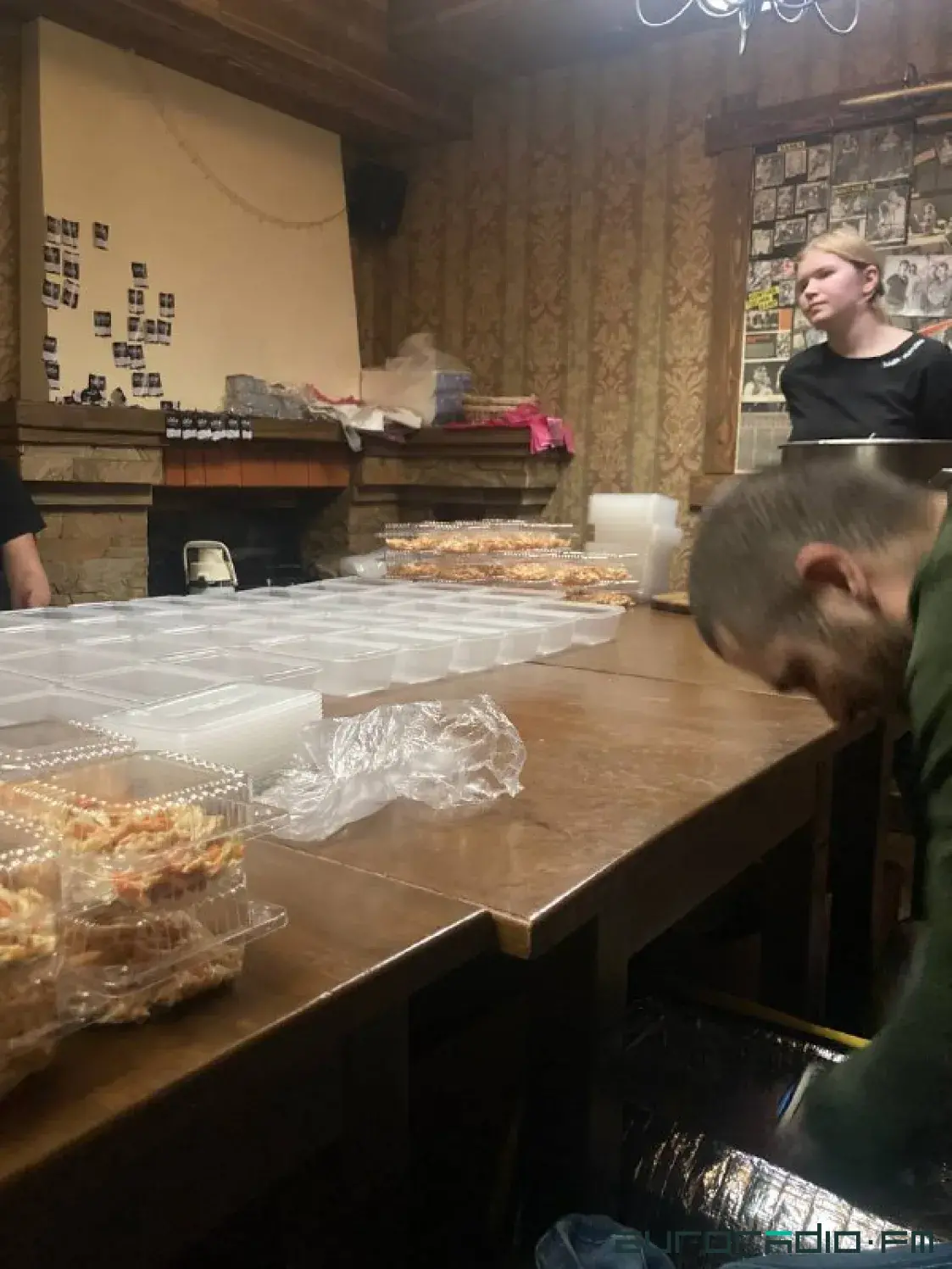 “Я працую са святымі”. Як беларус дапамагаў карміць салдат і тэрабарону