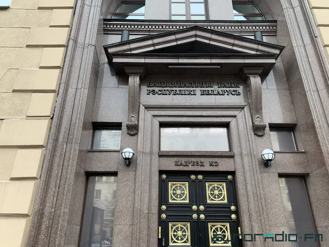 Обманчивая стабильность: экономика падает, а белорусы привыкают жить хуже