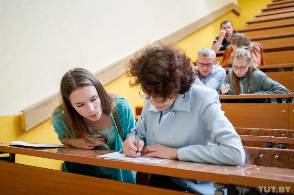 Рэкардсменка ЦТ, якая набрала 399 балаў з 400, падала дакументы ў Медуніверсітэт