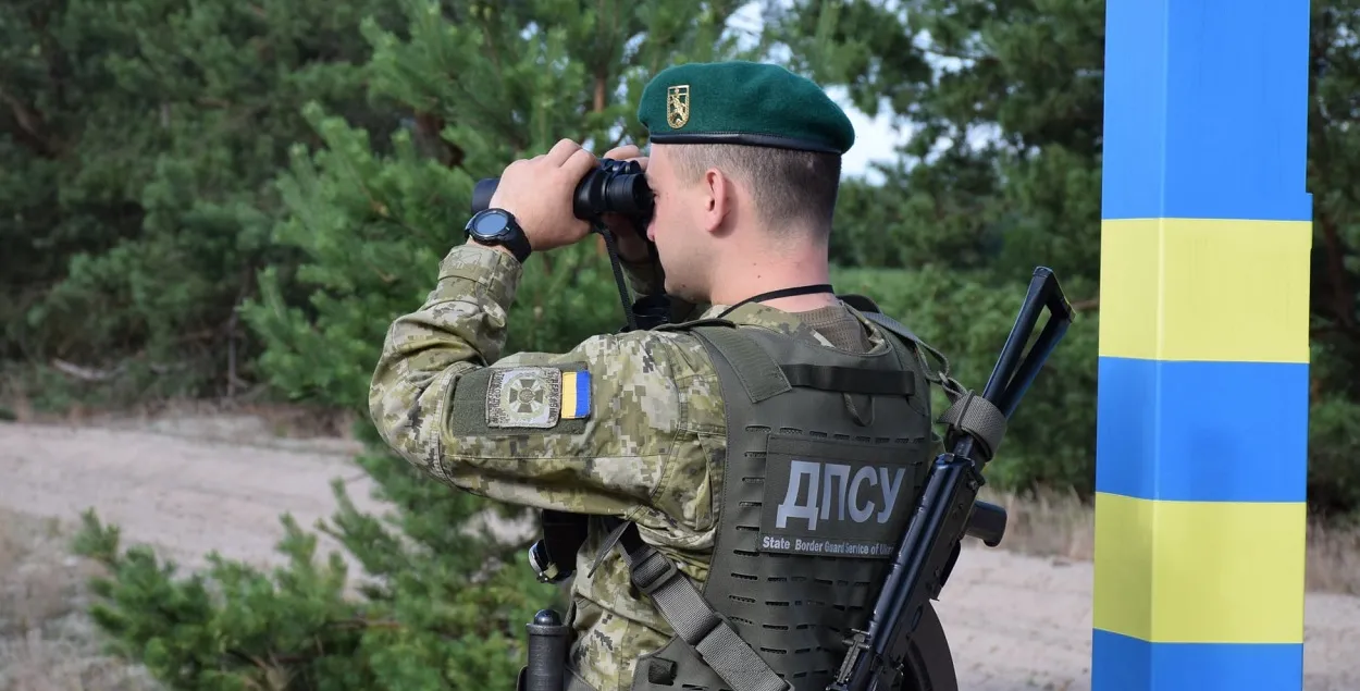 Украінскі памежнік / facebook.com/pivnichniy.kordon
