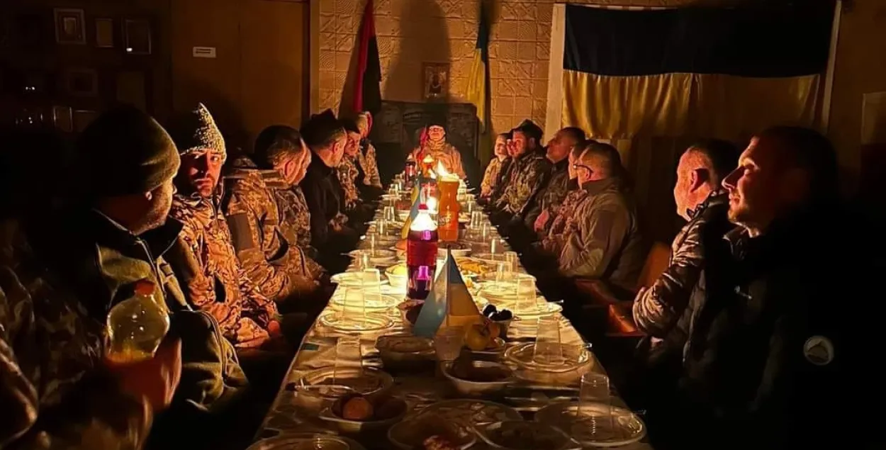 Украінскія салдаты святкуюць Каляды / facebook.com/GeneralStaff.ua

