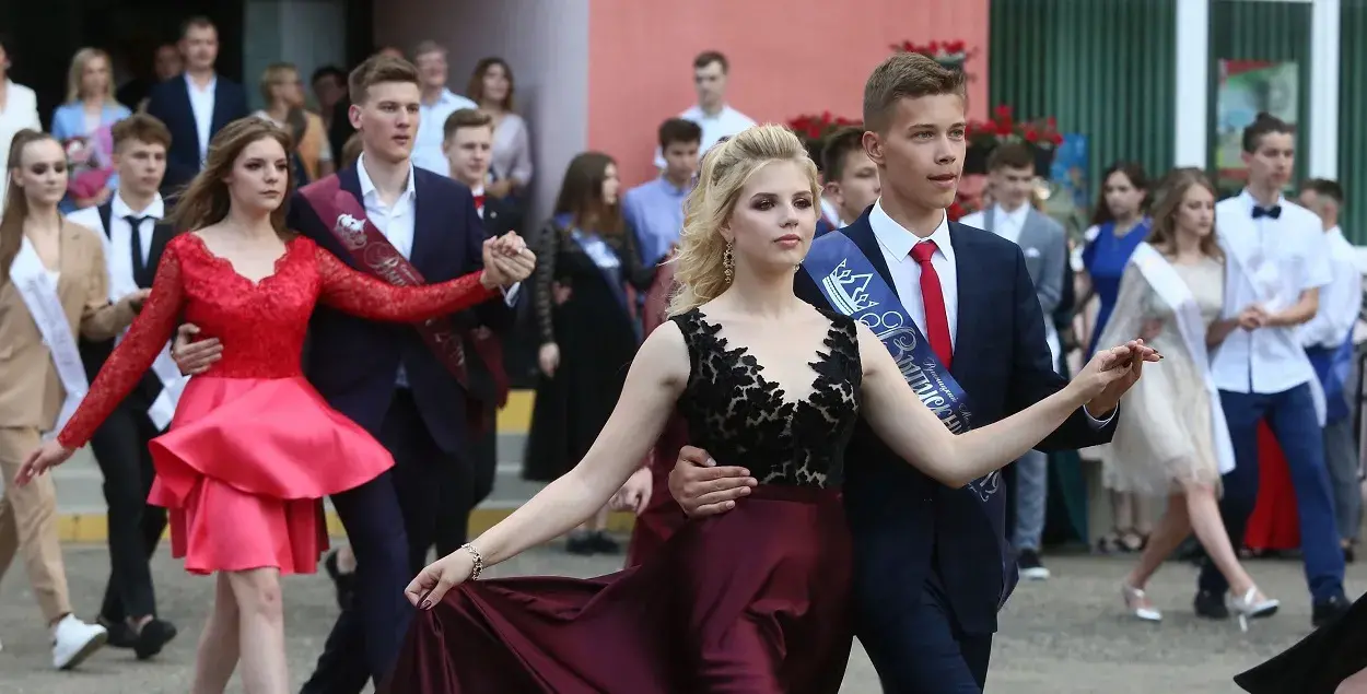 Выпускнікі, ілюстрацыйнае фота
