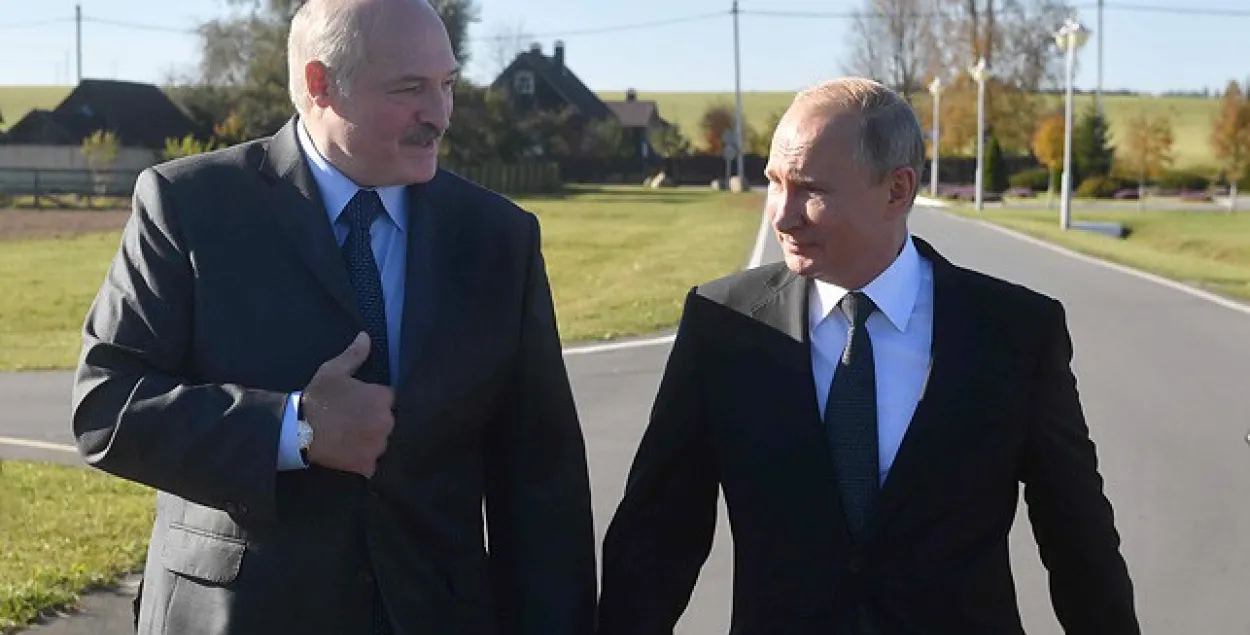 Лукашэнка павіншаваў Пуціна з "ухваленнем паправак у Канстытуцыю РФ"