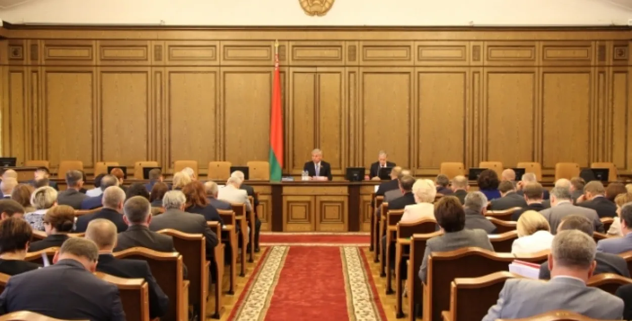 Пасяджэнне Палаты прадстаўнікоў і ўрада, запланаванае на 30 лістапада, перанеслі