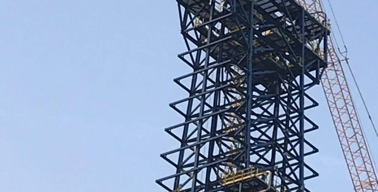 Вежа на заводзе "Нафтан" / Еўрарадыё