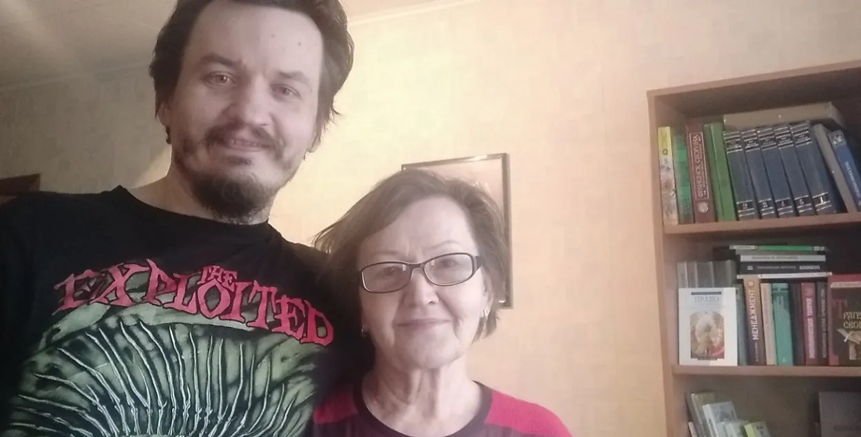 Илья Миронов с матерью / Фото из Facebook Валентины Мироновой
