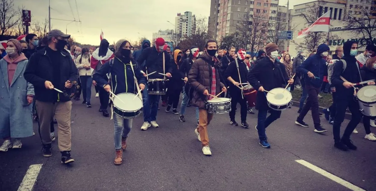 "Требуем разойтись" на адным з нядзельных маршаў / сацыяльныя сеткі​
