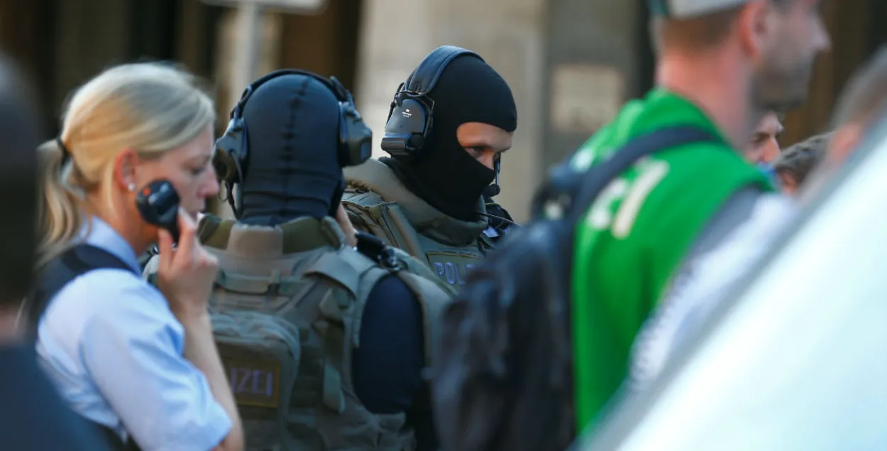 На чыгуначным вакзале ў Кёльне паліцыя вызваляла закладніцу