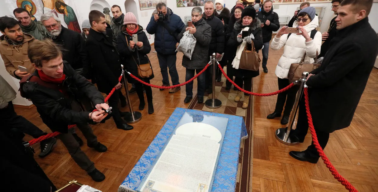Томас аб аўтакефаліі паказалі ў Кіеве і на два дні павязуць у Стамбул