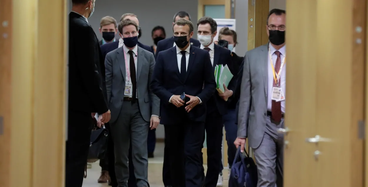 Эммануэль Макрон в Брюсселе / Pool via Reuters​
