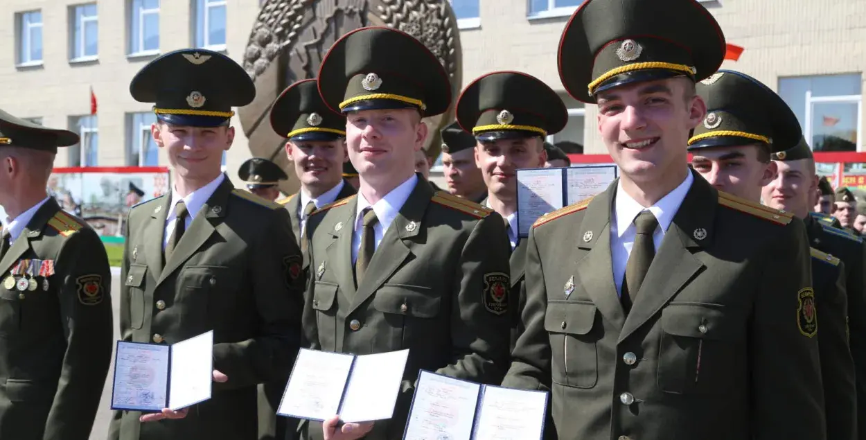 Выпускнікі беларускай Ваеннай акадэміі / Мінск-навіны
