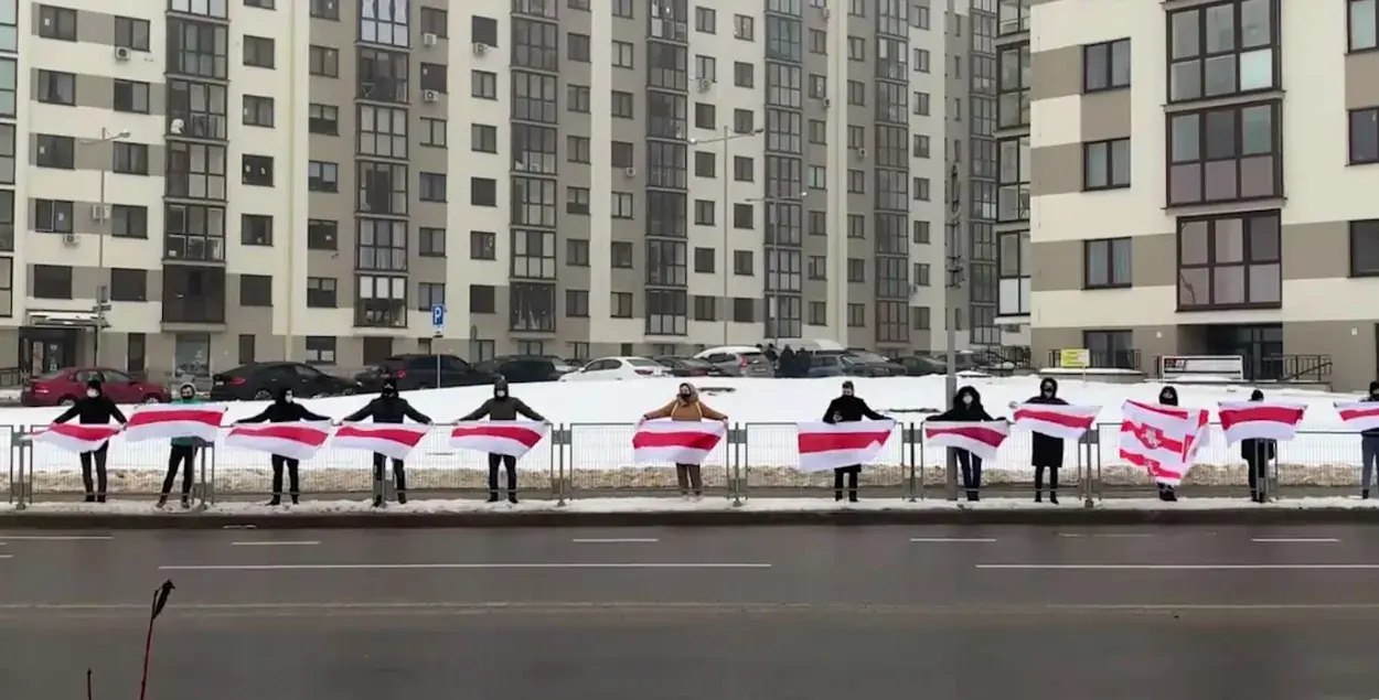 168 дней протеста: в Минске проходят дворовые марши