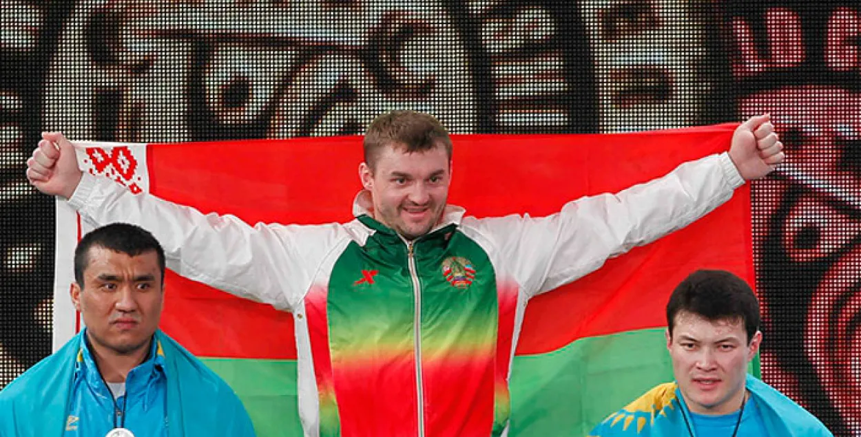 Новаму чэмпіёну свету па штанзе Стральцову раней раілі завязваць са спортам