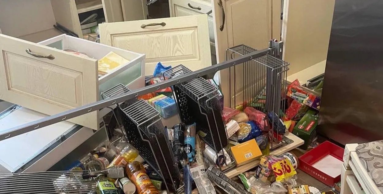 Home of Valery Tsapkala trashed by security forces in Minsk / Facebook