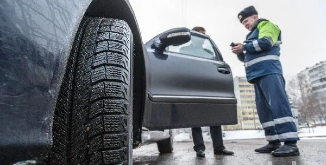 ДАІ просіць кіроўцаў быць больш уважлівымі ў складаных умовах надвор'я