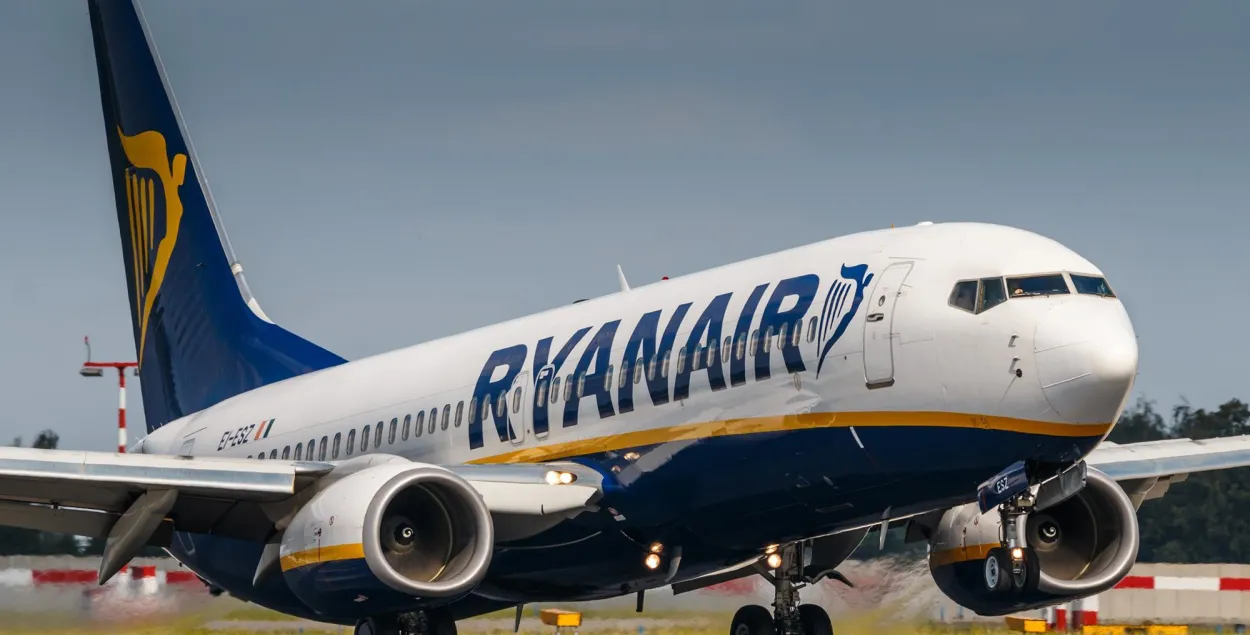 Самолет Ryanair, иллюстративное фото
