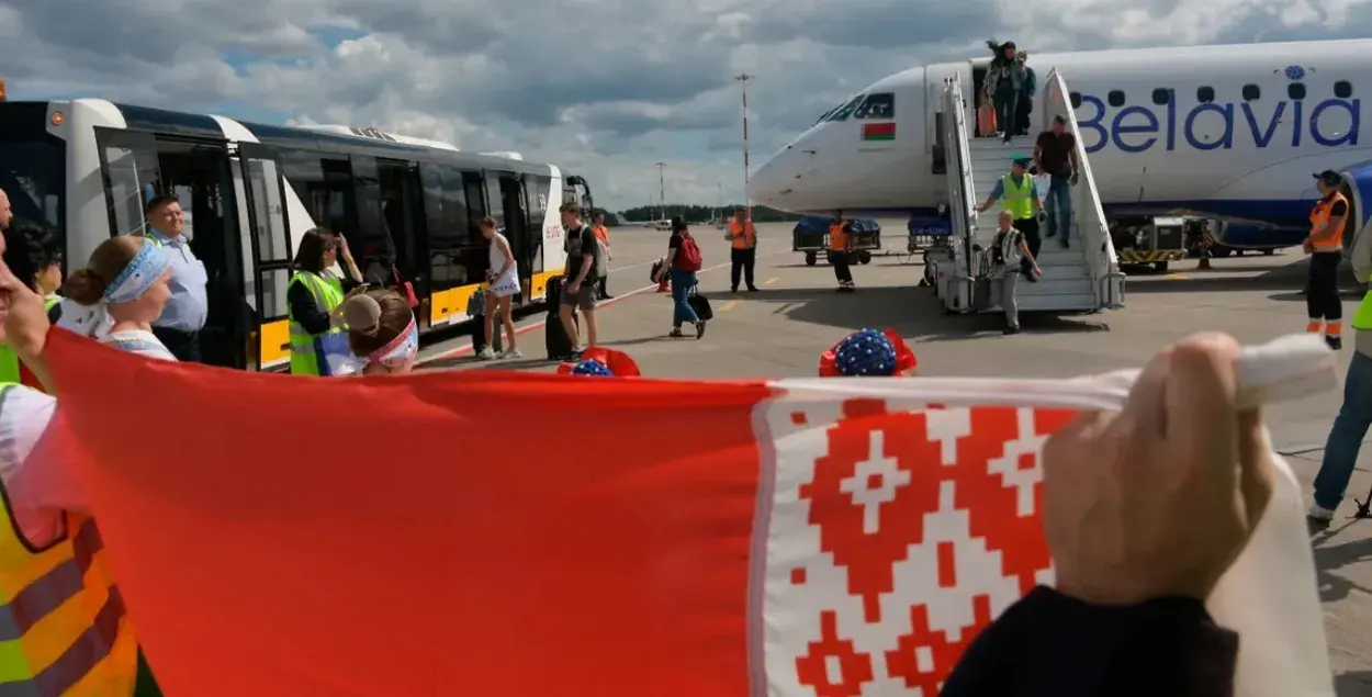 "Параўнальна малады флот "Белавія" можа апынуцца не лішнім на ўнутрырасійскіх лініях" / kommersant.ru
