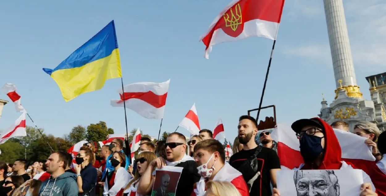 Беларусы падтрымліваюць барацьбу ўкраінцаў супраць расійскіх акупантаў / https://twitter.com/Tsihanouskaya
