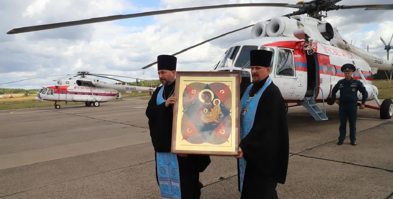 МЧС надеется "не только на свой профессионализм, но и на Господа Бога" / mchs.gov.by
