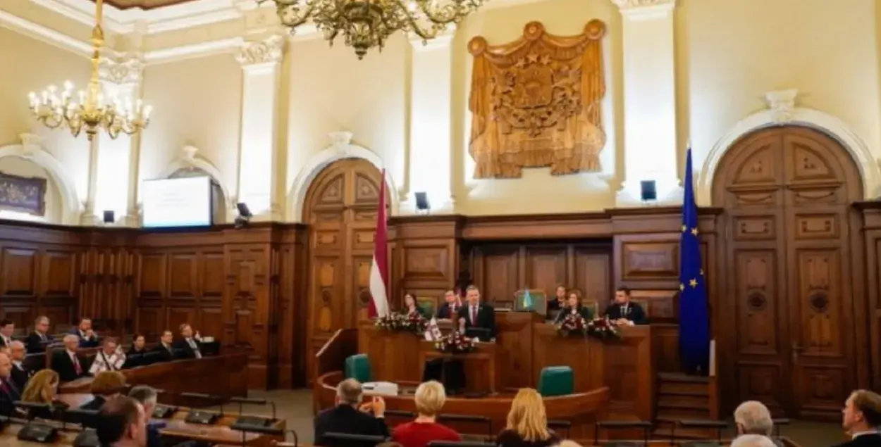 У Сейме Латвіі / delfi.lv
