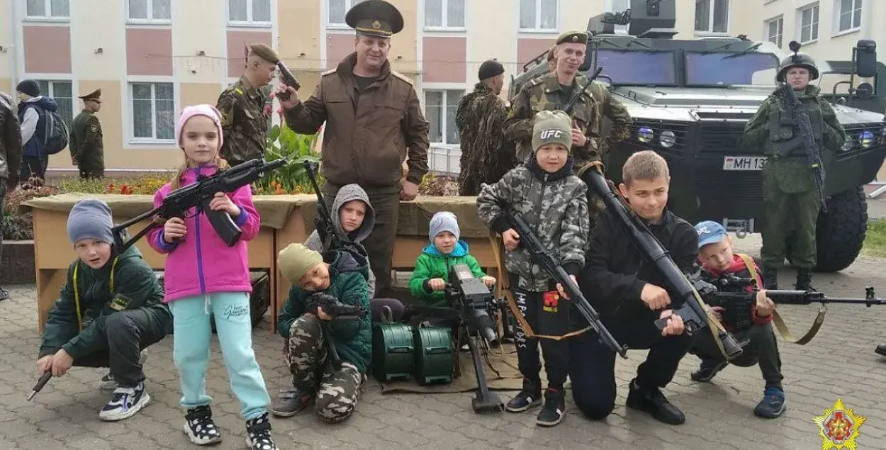 Дзеці і зброя / Мінабароны РБ
