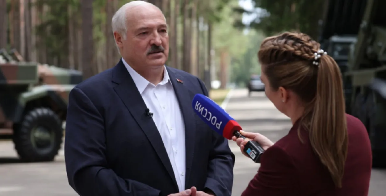 "Это под миллион человек погибнет сразу", — спокойно говорит Лукашенко Скабеевой / БЕЛТА
