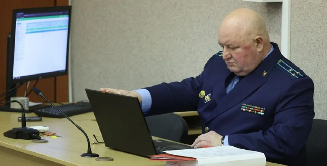 Прокурор Михаил Ковалёв за работой / БЕЛТА

