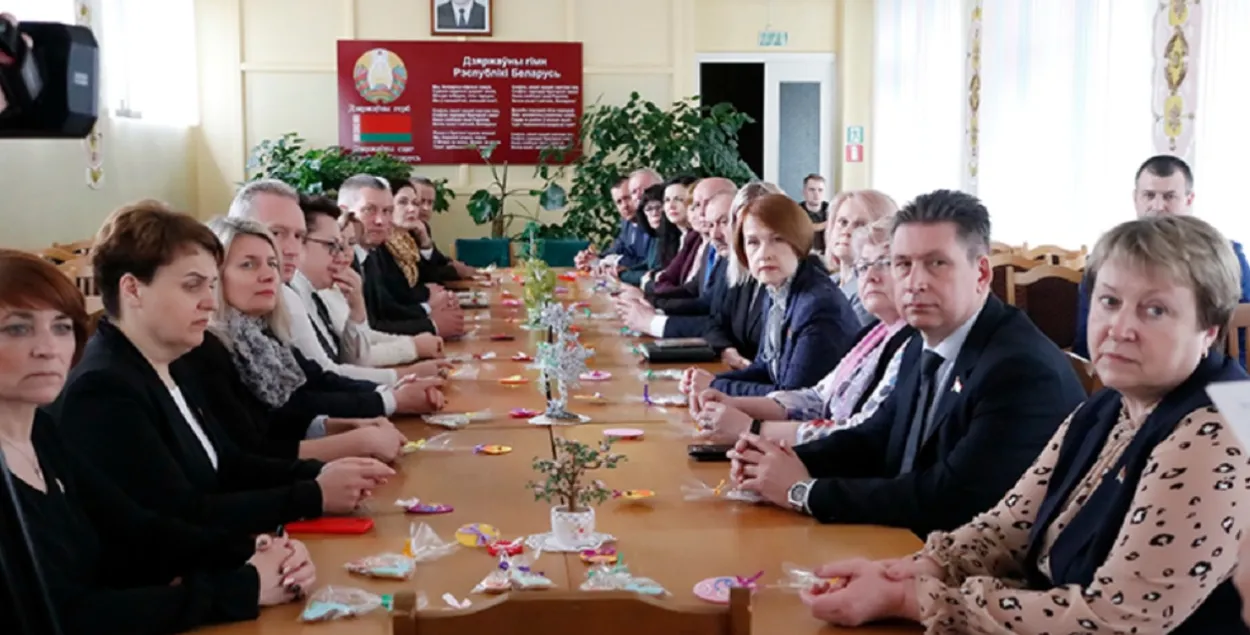 У чаканні прыходу начальніка / slova.by
