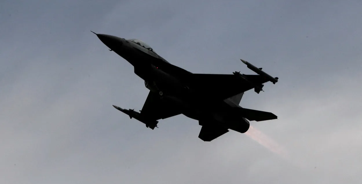 F-16 маглі б істотна ўмацаваць абарону Украіны / Reuters
