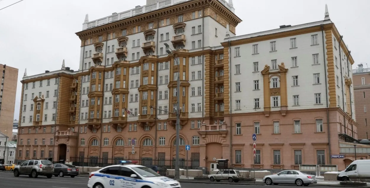 Территорию у посольства США в Москве назвали площадью ДНР