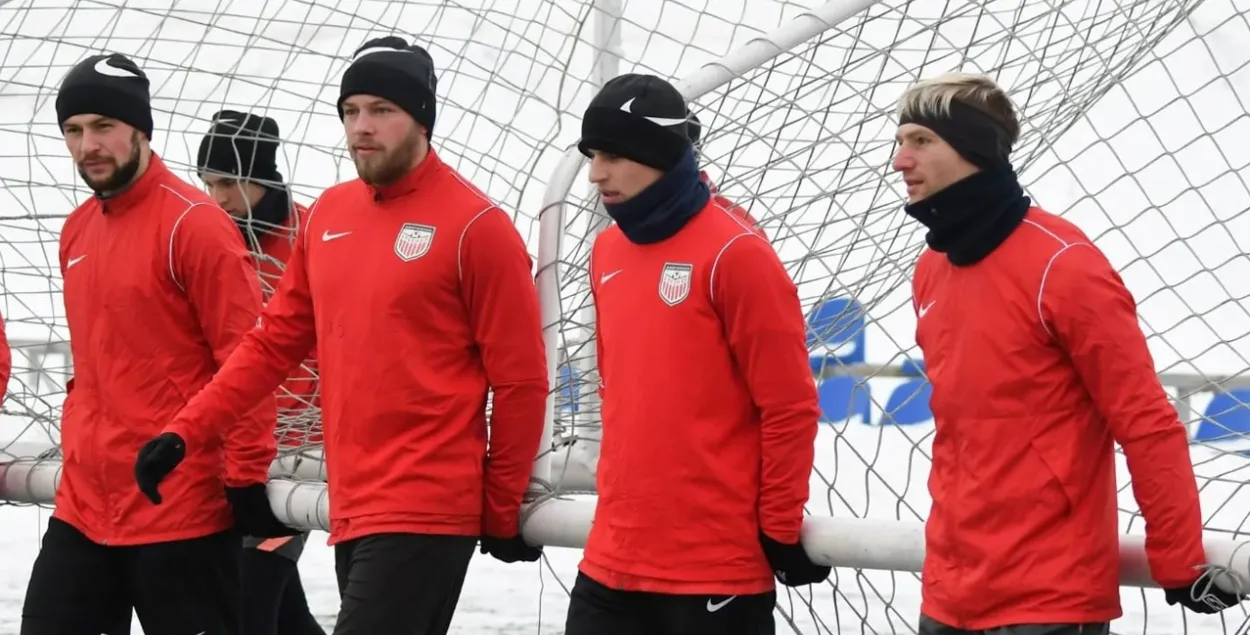 Игроки белорусского "Арсенала" / facebook.com/arsenaldzerzhinsk