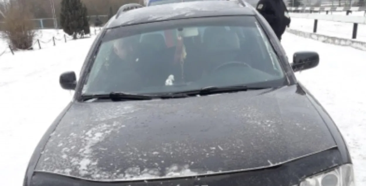 Ва Украіне аштрафуюць чарговага беларуса за георгіеўскую стужку на аўтамабілі