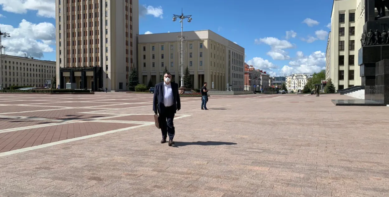 Ініцыятыўная група Віктара Бабарыкі сабрала ўжо 230 тысяч подпісаў