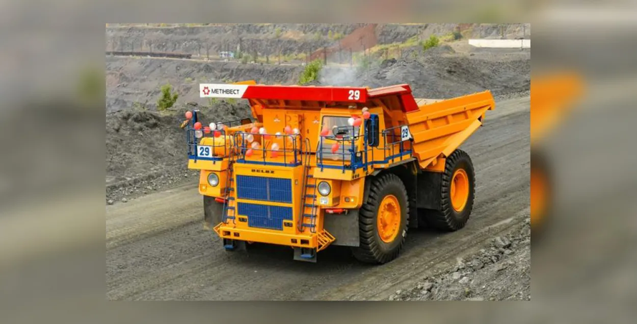 Новы самазвал "БЕЛАЗ" грузападымальнасцю 130 тон у Украіне /&nbsp;belaz.by