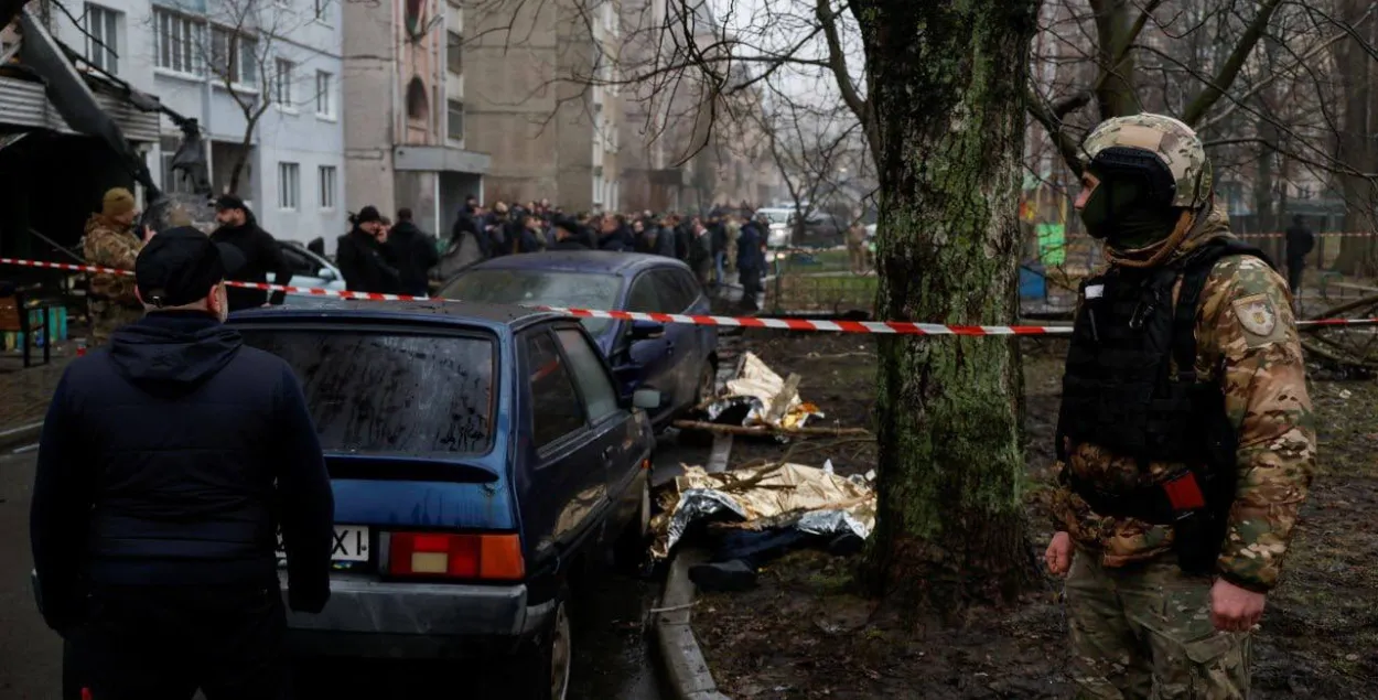 На месте авиакатастрофы в Броварах / Reuters
