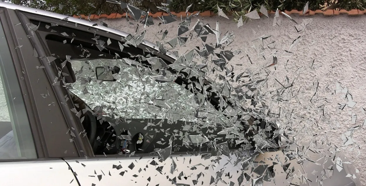 После ДТП виновник аварии попытался сжечь свое авто / иллюстративное фото&nbsp;pixabay.com

