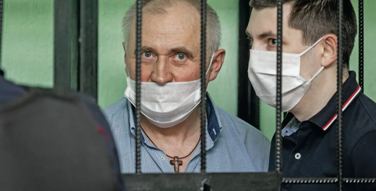 Николай Статкевич и Игорь Лосик в суде / sb.by