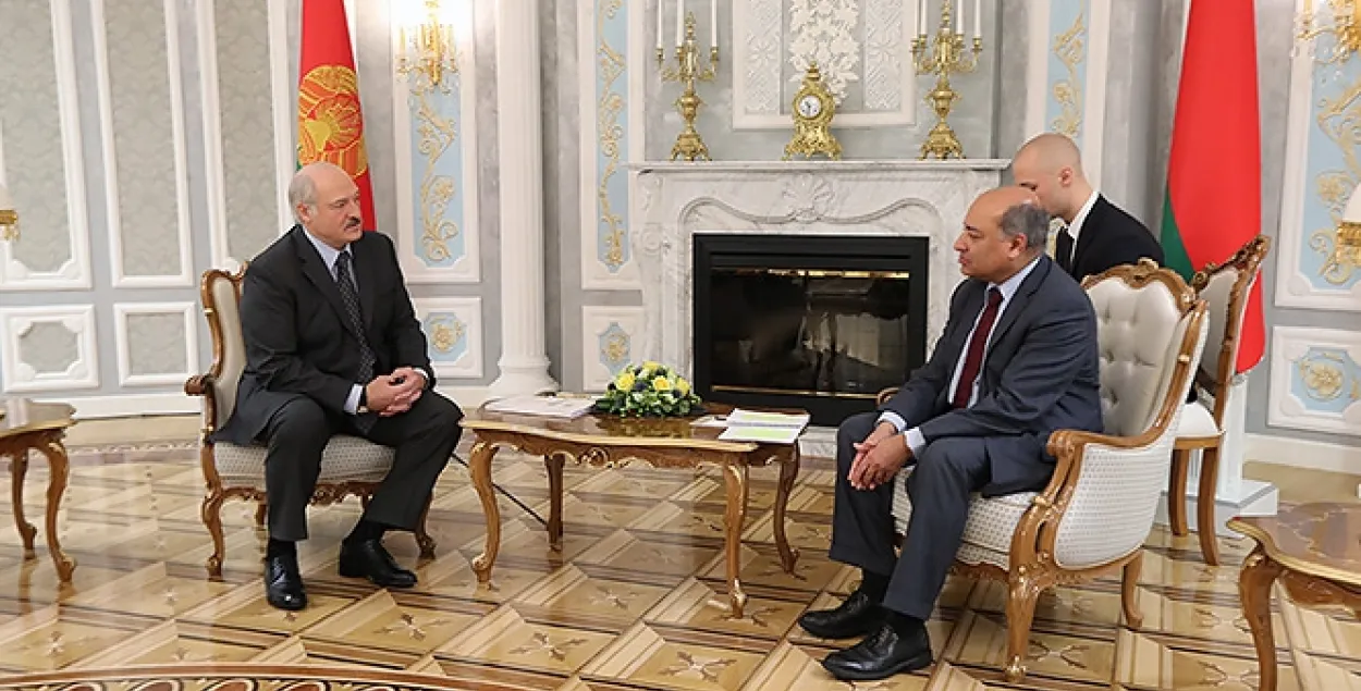 Александр Лукашенко и Сума Чакрабарти / president.gov.by