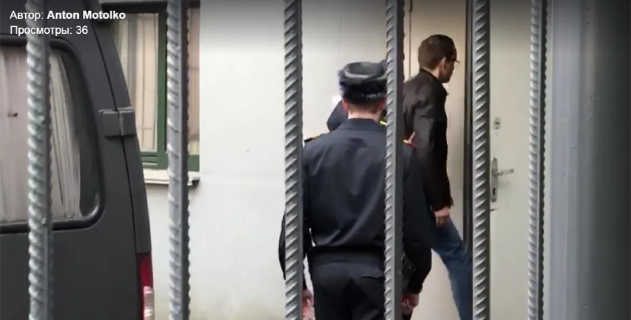 Змітра Дашкевіча прывезлі ў суд Цэнтральнага раёна